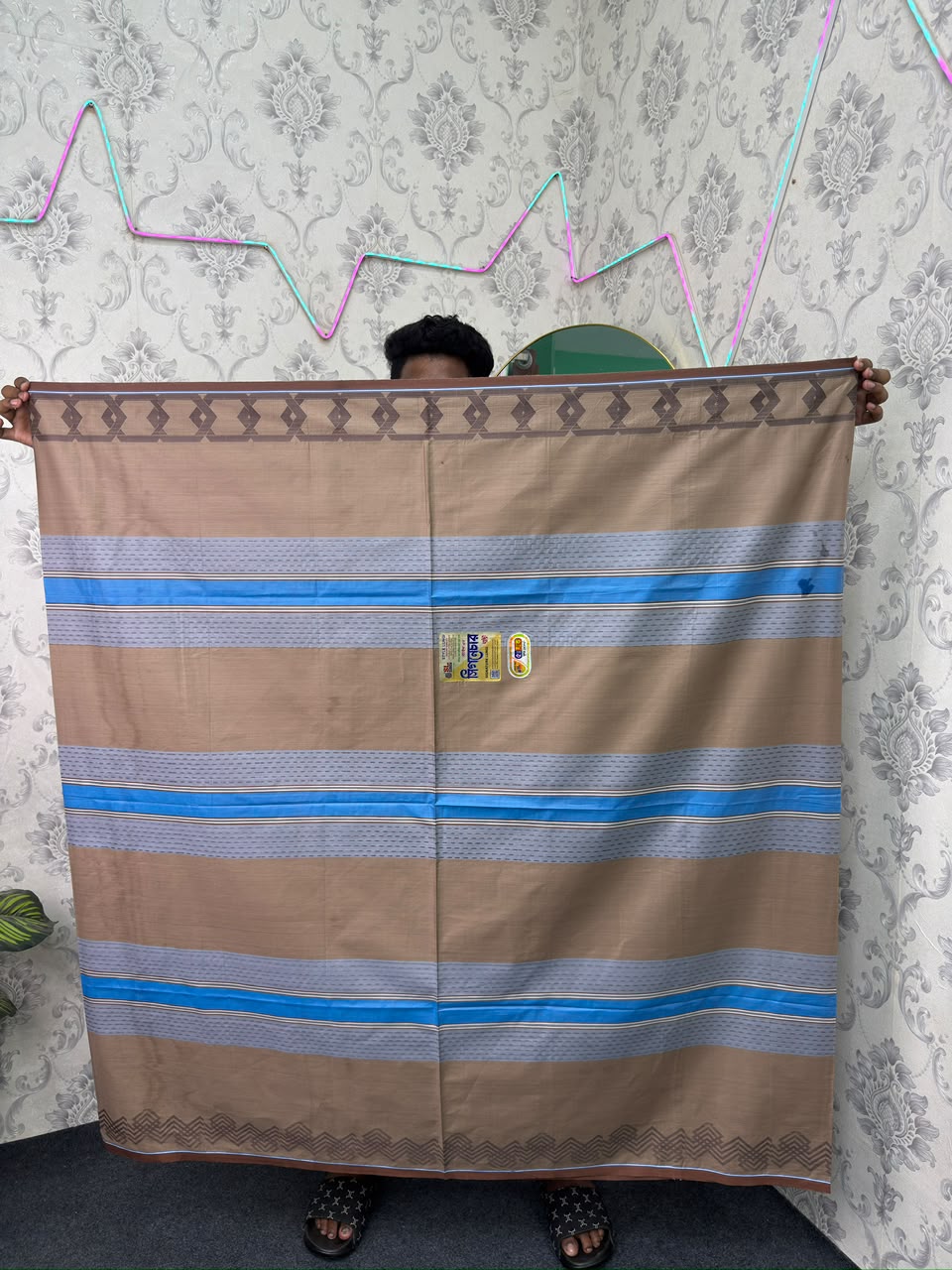 WhatsApp Image 2026-07-30 at 22.55.44 Light Jecquard Lungi - Image 1